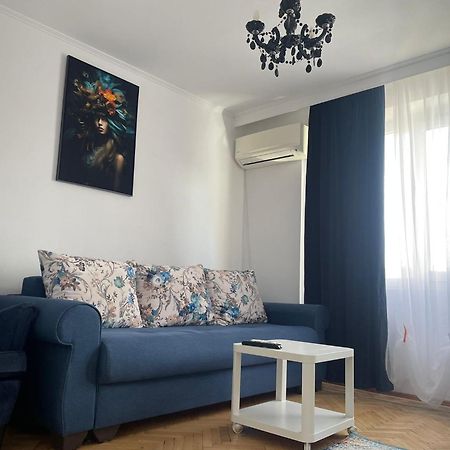 Emm Apartament - 100M Parc Si Metrou Tinererului Бухарест Экстерьер фото